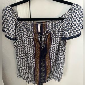 Women’s off the shoulder patterned blouse
